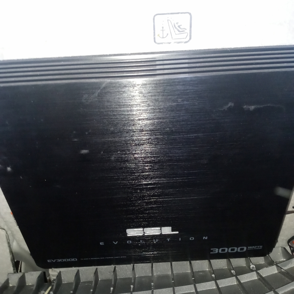 SSL evolution 3000 watt amp